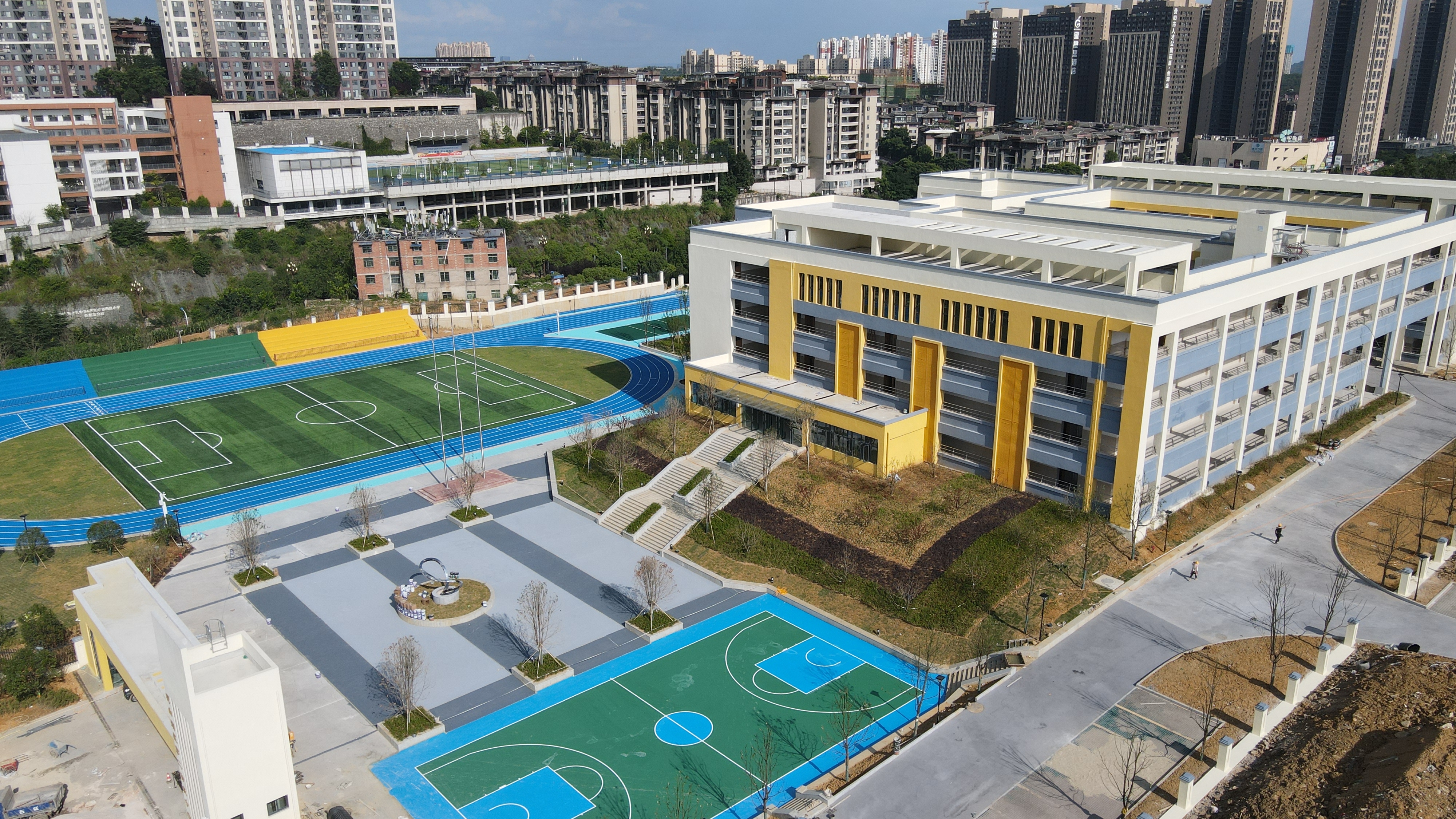 贵阳观山湖区二铺中学